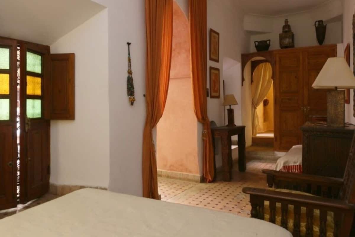 Comfort Suite, Private Bathroom (R'mane)