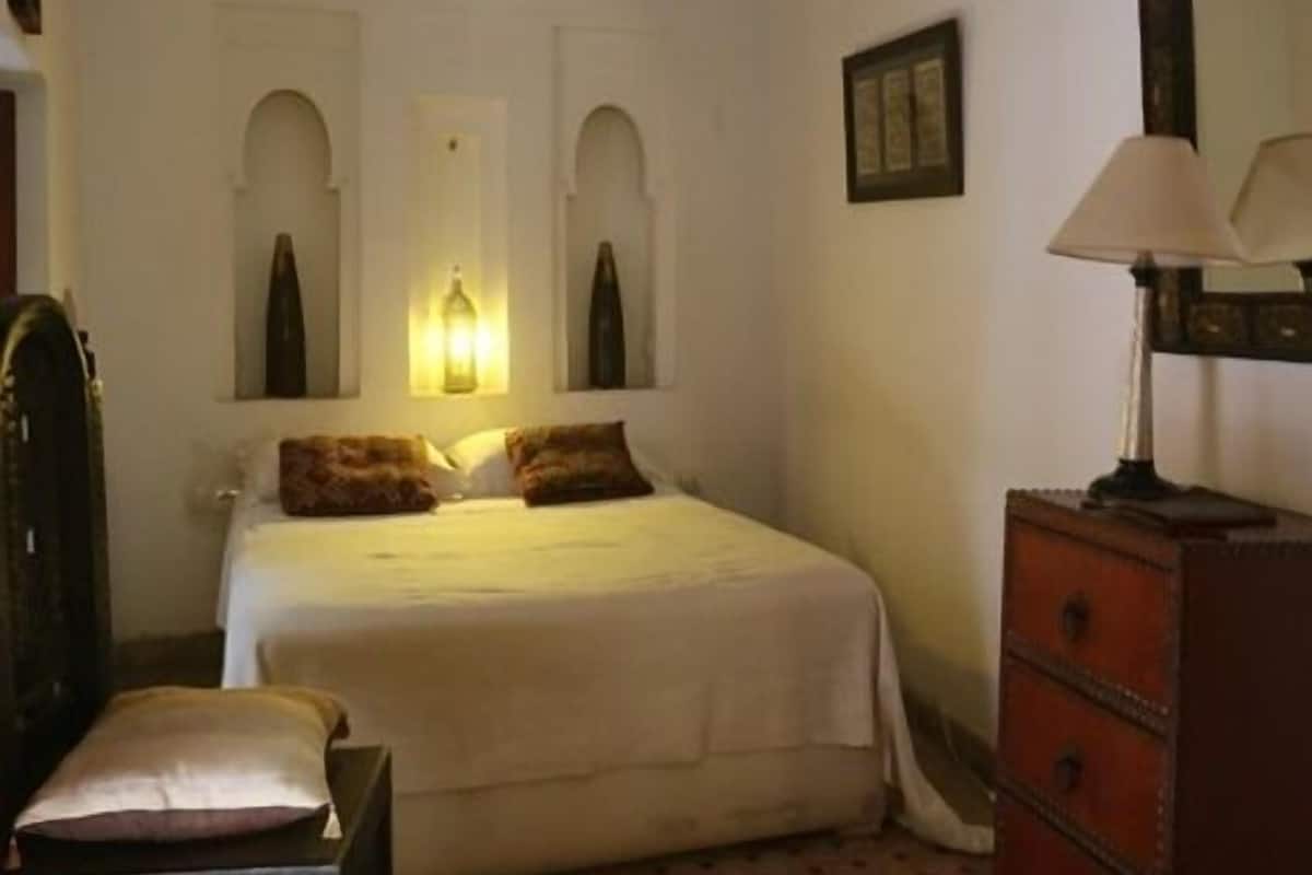 Comfort Double Room, Ensuite (Nawar)