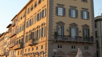 Fachada de la propiedad