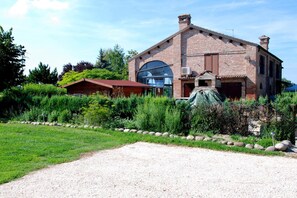 บริเวณภายนอก