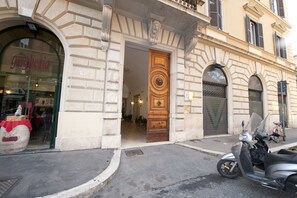 Entrée de l’hébergement