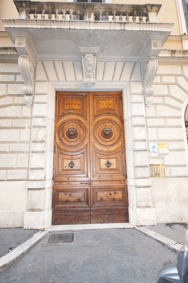 Entrée de l’hébergement