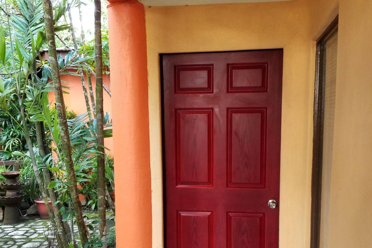 Peralatan tempat tidur premium, busa memori, peti besi dalam bilik