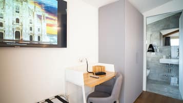 Luxury Room, Private Bathroom | Select Comfort beds, desk, free WiFi