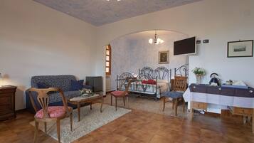 Family Room with terrace, countryside view | Premium bedding, memory foam beds, minibar, in-room safe