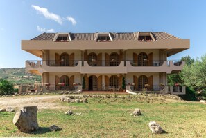 Front of property - Villa Diana (Agrigento)