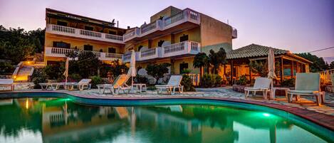 Outdoor pool, pool umbrellas
