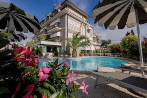 Front of property - Hotel Berta (Desenzano del Garda)