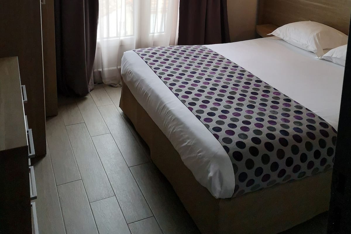 In-room safe, desk, blackout curtains, soundproofing
