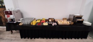 Desayuno buffet todos los días (con cargo)