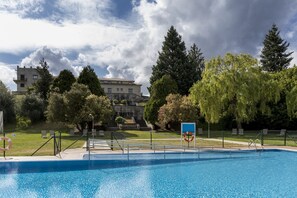 Seasonal outdoor pool, sun loungers
