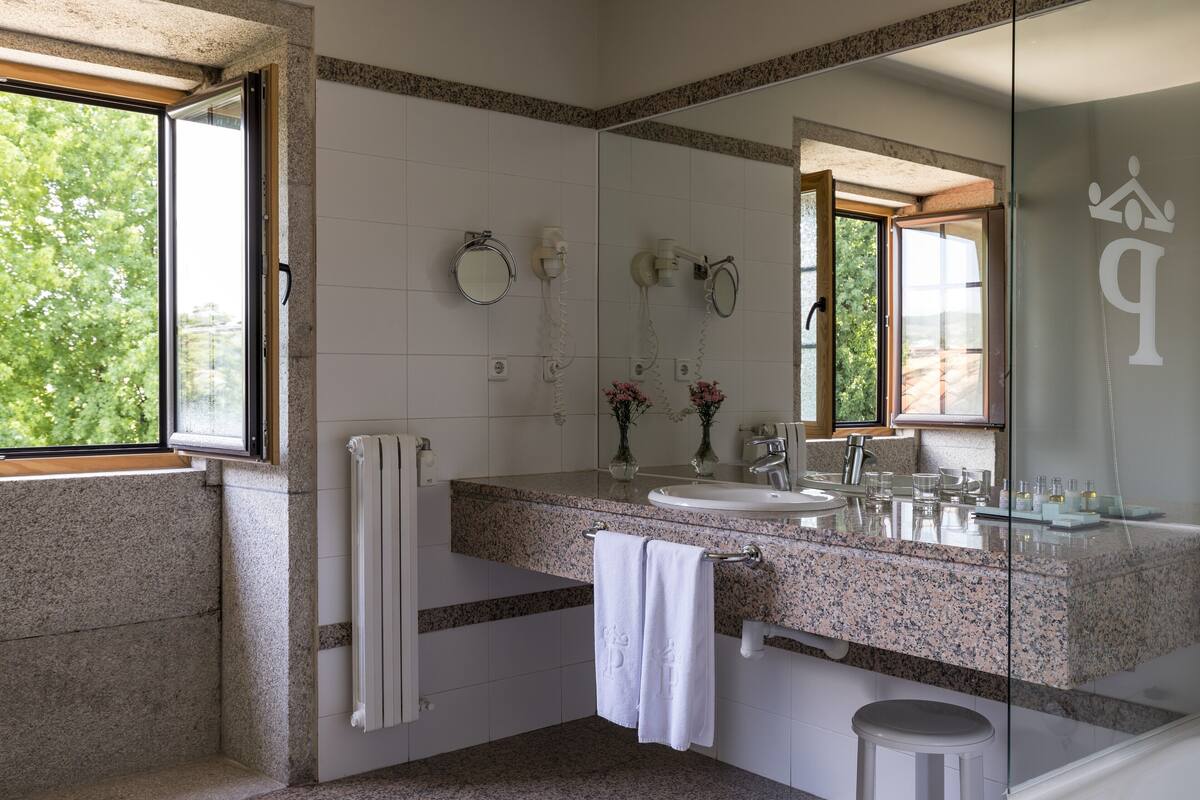 superior double or twin room | bathroom | bathtub, eco-friendly toiletries, hair dryer, bidet