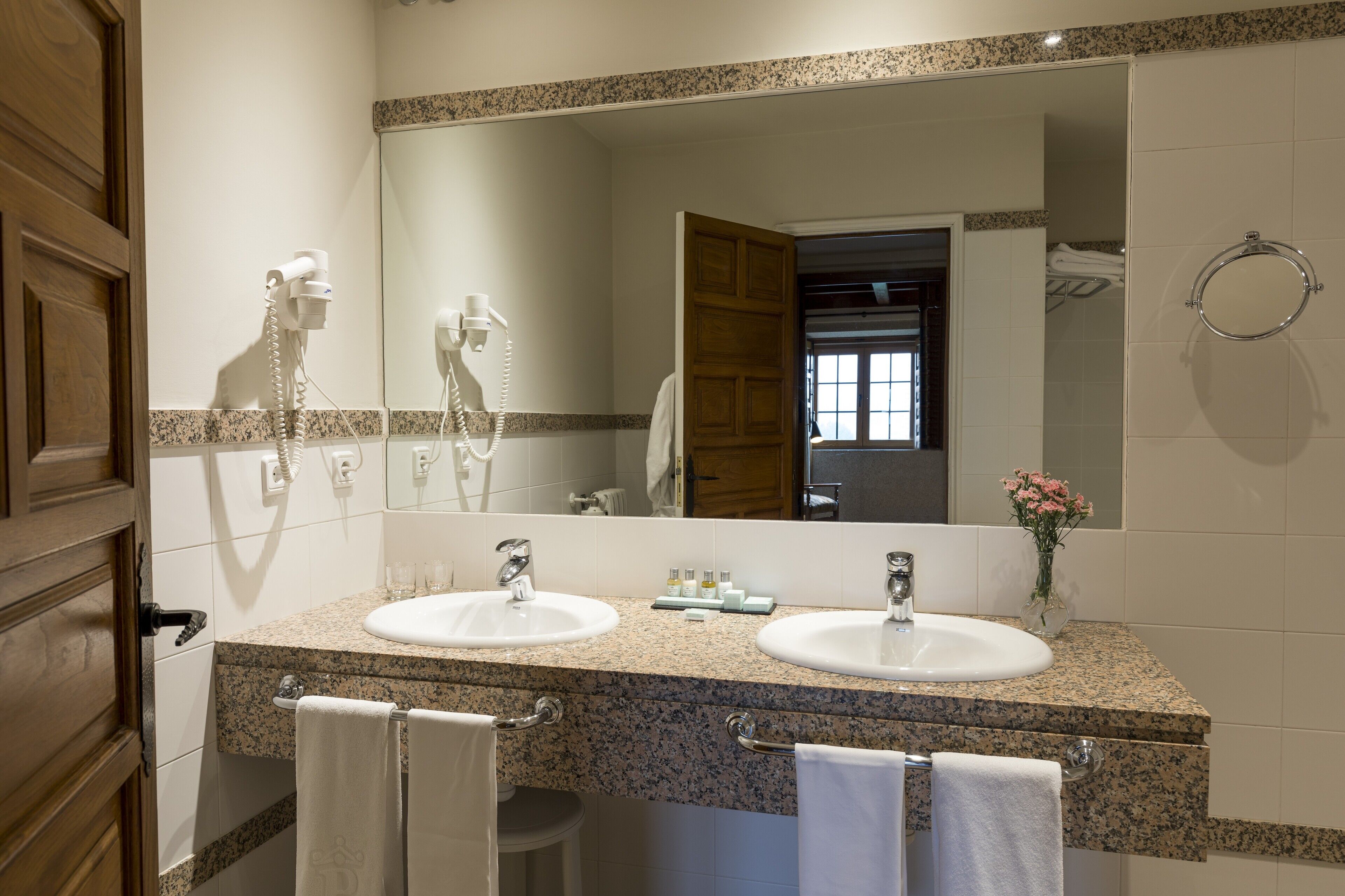 bathtub, eco-friendly toiletries, hair dryer, bidet