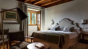 Superior-Doppel- oder -Zweibettzimmer