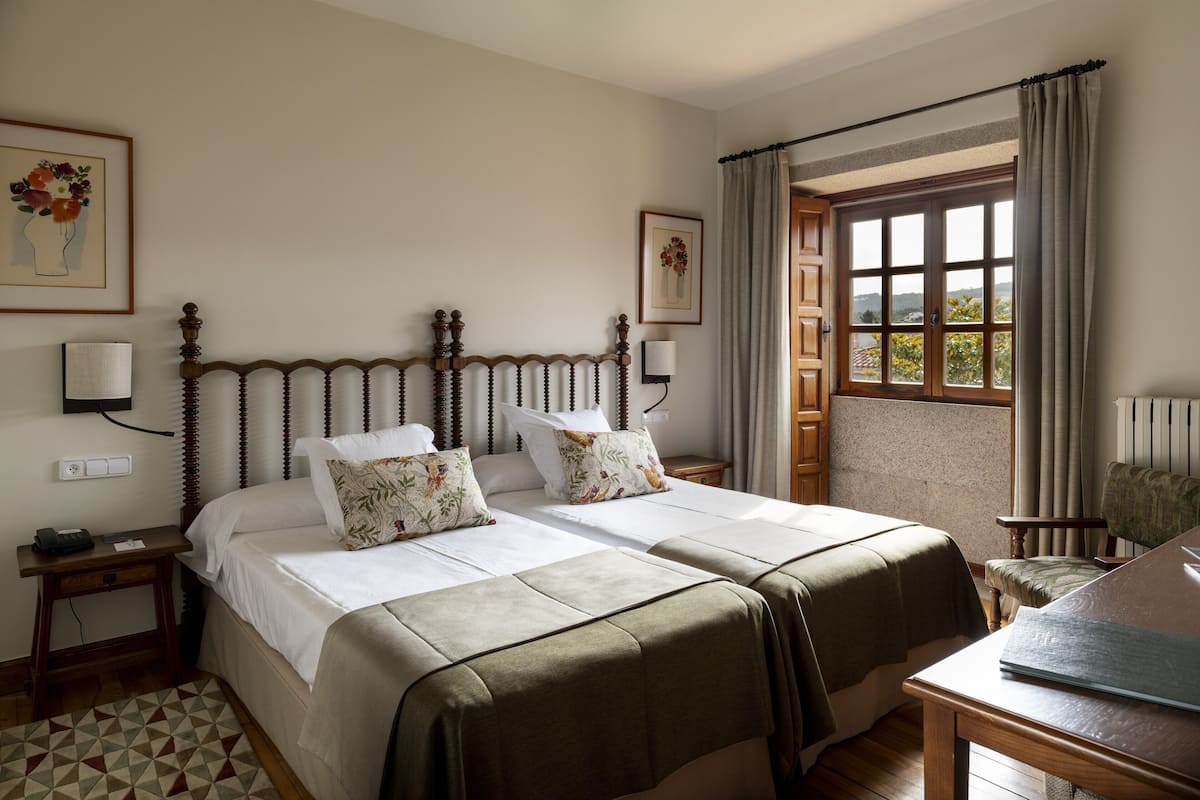1 bedroom, premium bedding, minibar, in-room safe