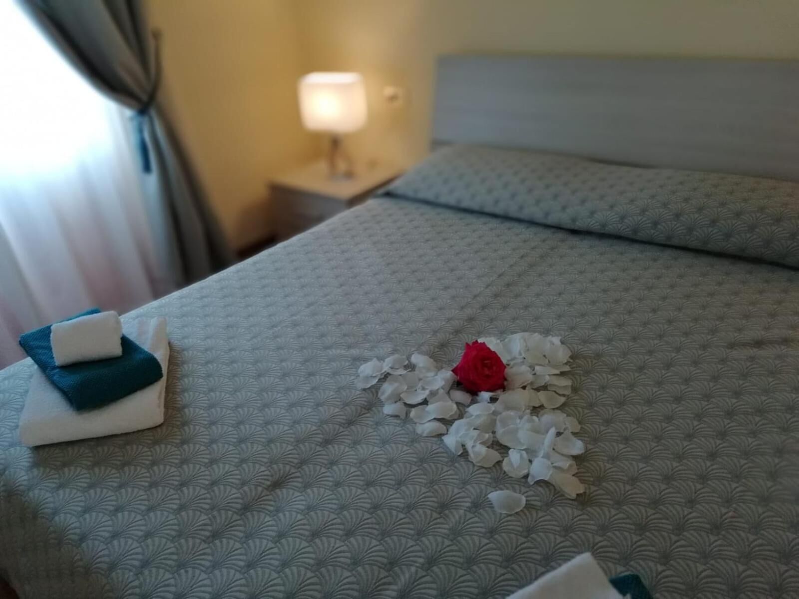 premium bedding, select comfort beds, minibar, in-room safe