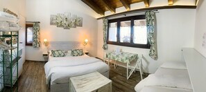 Standard Double Room, Non Smoking - ENTRY WITH CODE AND KEYPAD AND CHECK-IN ONLINE