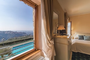 View from room - Hotel Torre Sant Angelo (Tivoli)