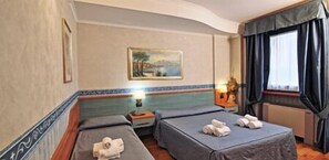 Down duvets, minibar, in-room safe, desk - Hotel Aurora (Tivoli)