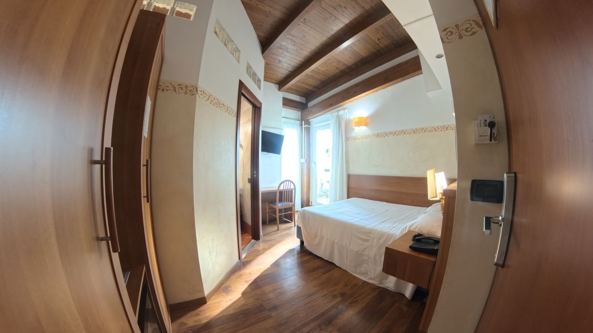 Single Room | Down duvets, minibar, in-room safe, desk