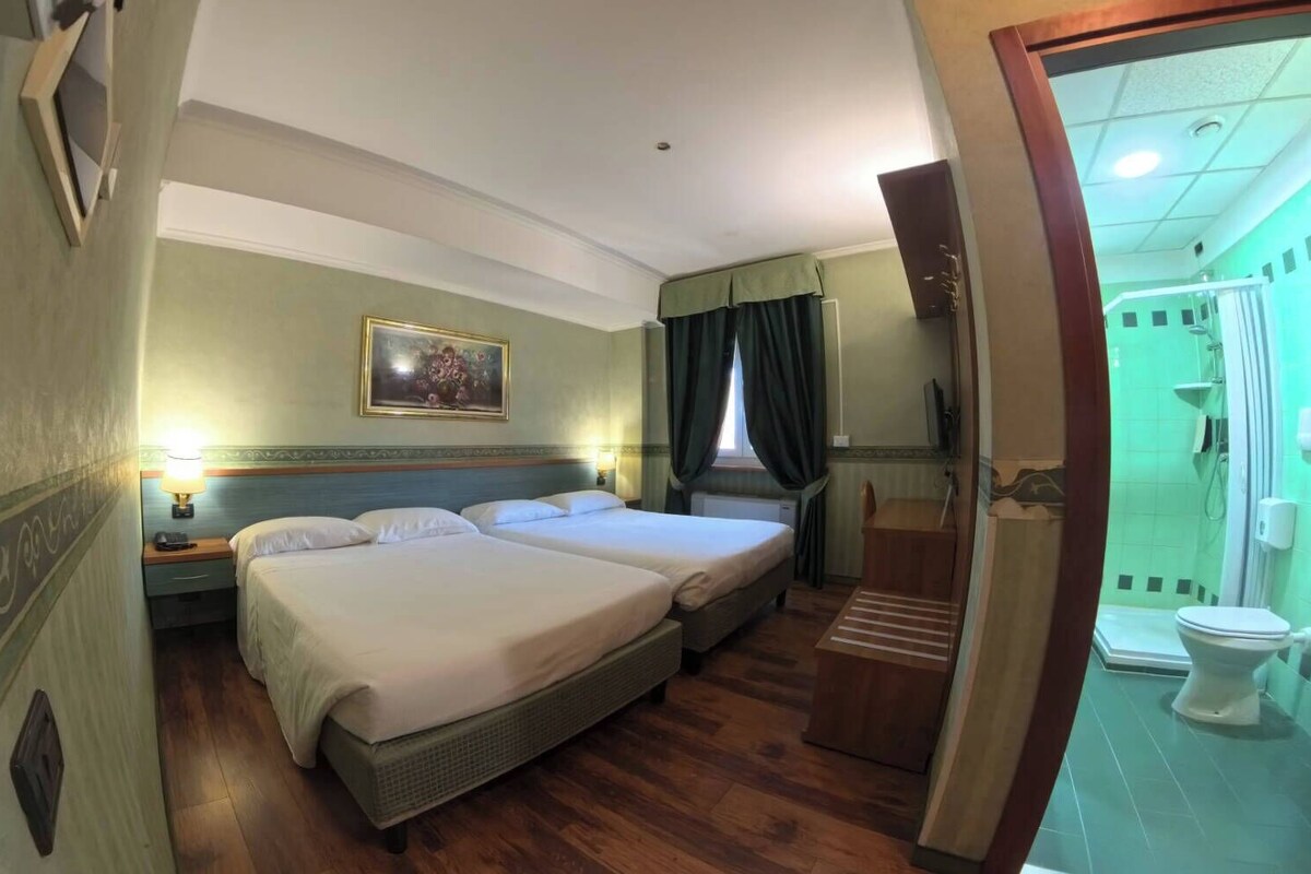 Basic Quadruple Room, Ensuite | Down comforters, minibar, in-room safe, desk
