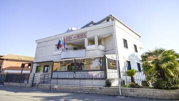 Bagian depan properti