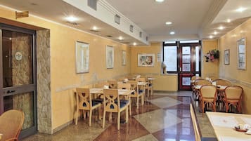用餐