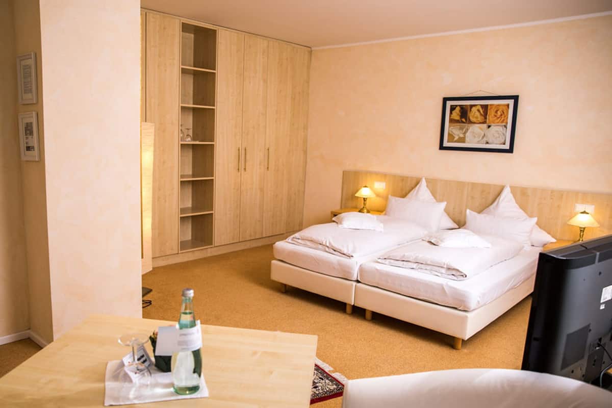 double room | room amenity