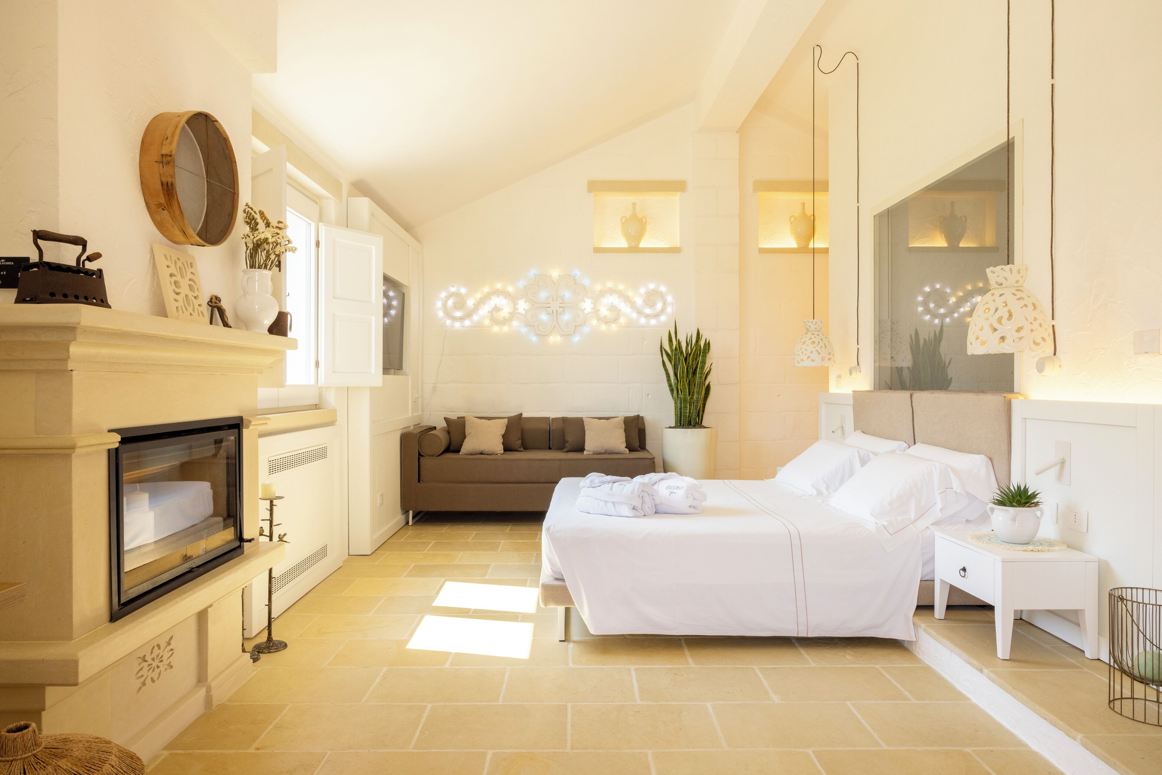 Deluxe Studio Suite, Garden View | In-room safe, blackout curtains, free WiFi, bed sheets