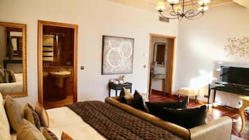 Prestige Double Room | 1 bedroom, premium bedding, minibar, free WiFi