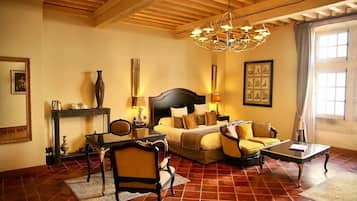 Junior Double Room | Premium bedding, minibar, free WiFi, bed sheets