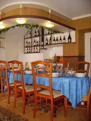 Daily buffet breakfast (EUR 6.00 per person)