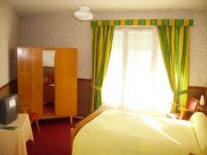 더블룸 | 암막 커튼, 다리미/다리미판, 무료 WiFi