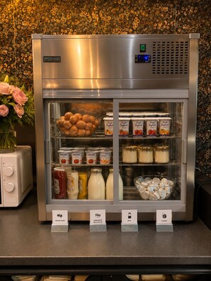 Daily buffet breakfast for a fee - Hotel Taormina Brussels Airport (Zaventem)