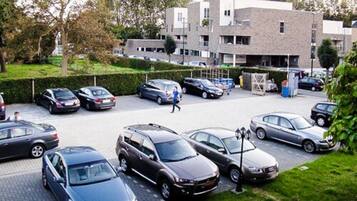 Free self parking