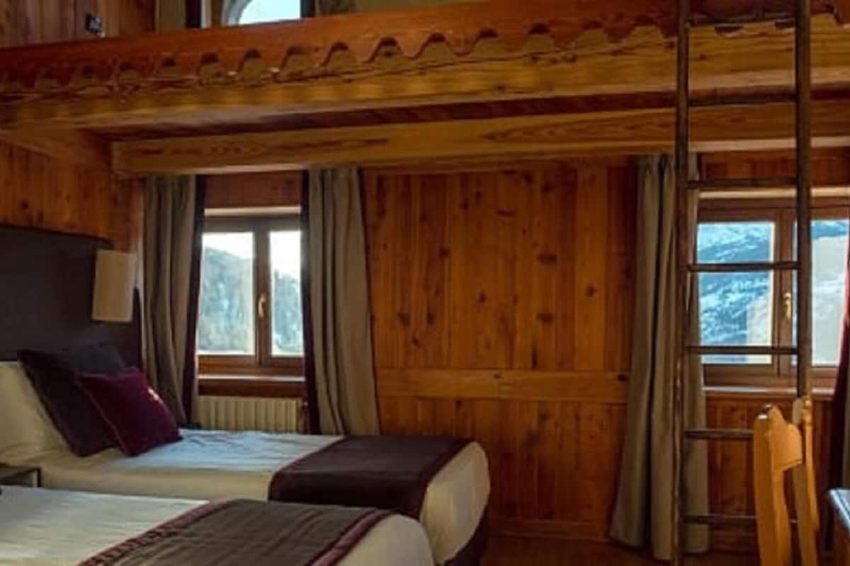 Superior Room, Mountain View
