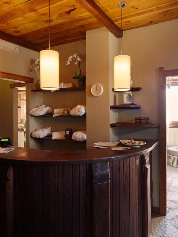 Sauna, bain à remous, soins corporels, soins d'hydrothérapie
