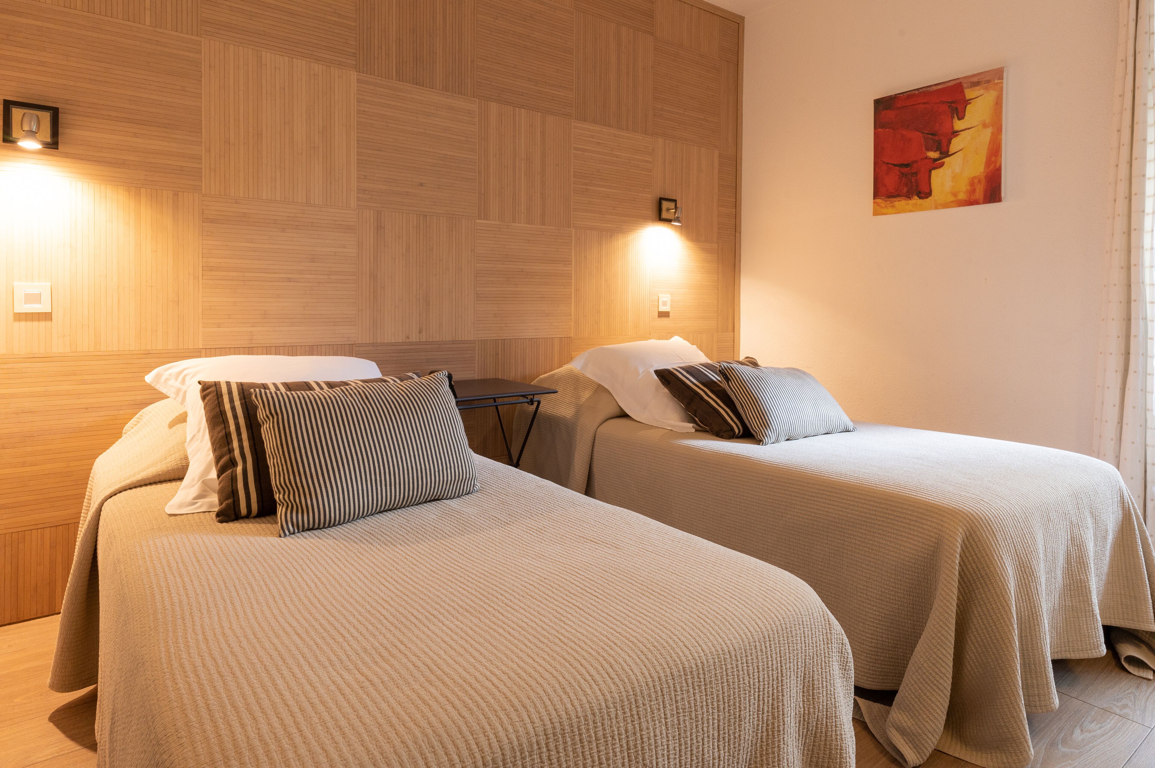 chambre climatisée lits jumeaux | 1 bedroom, in-room safe, soundproofing, cots/infant beds