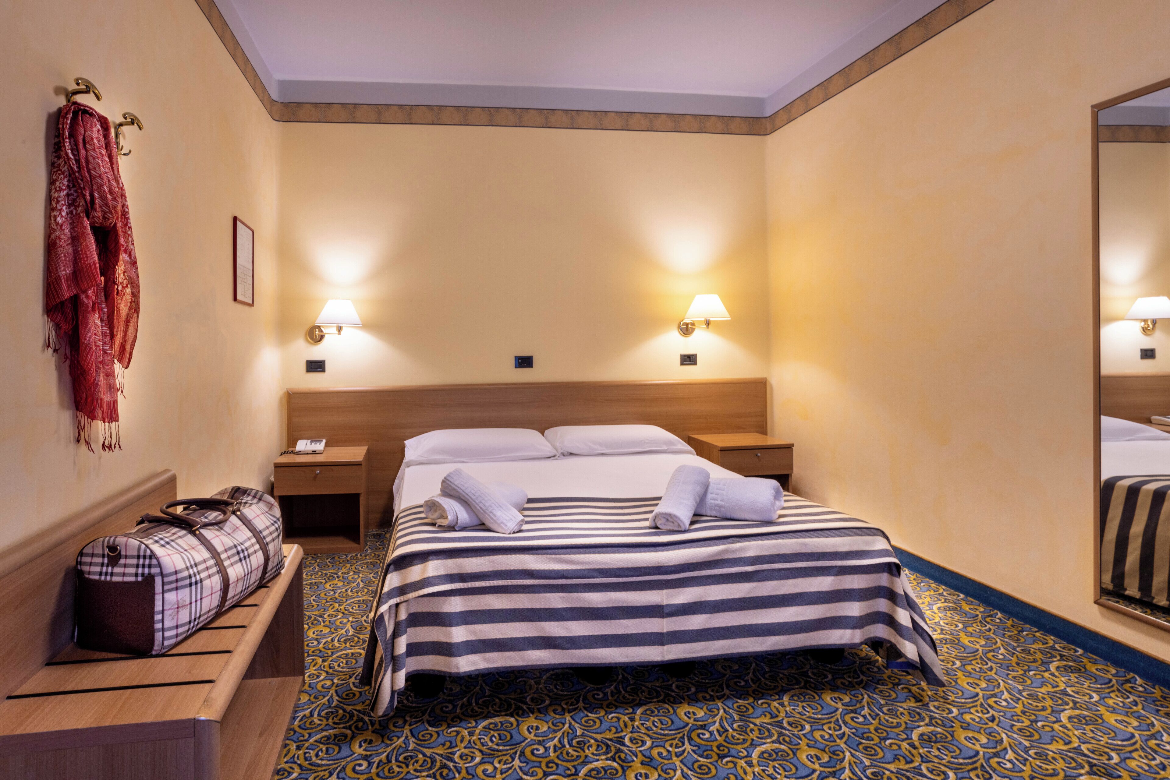 double room | down duvets, in-room safe, desk, laptop workspace