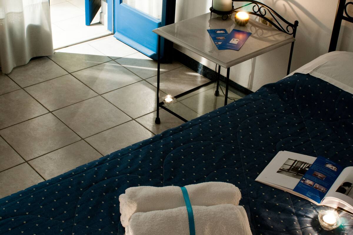 standard double room | 2 bedrooms, minibar, in-room safe, desk