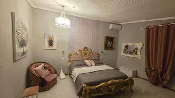 Literie de qualité supérieure, minibar, ameublement personnalisé, bureau