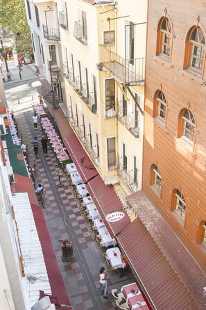 الإطلالة من المنشأة