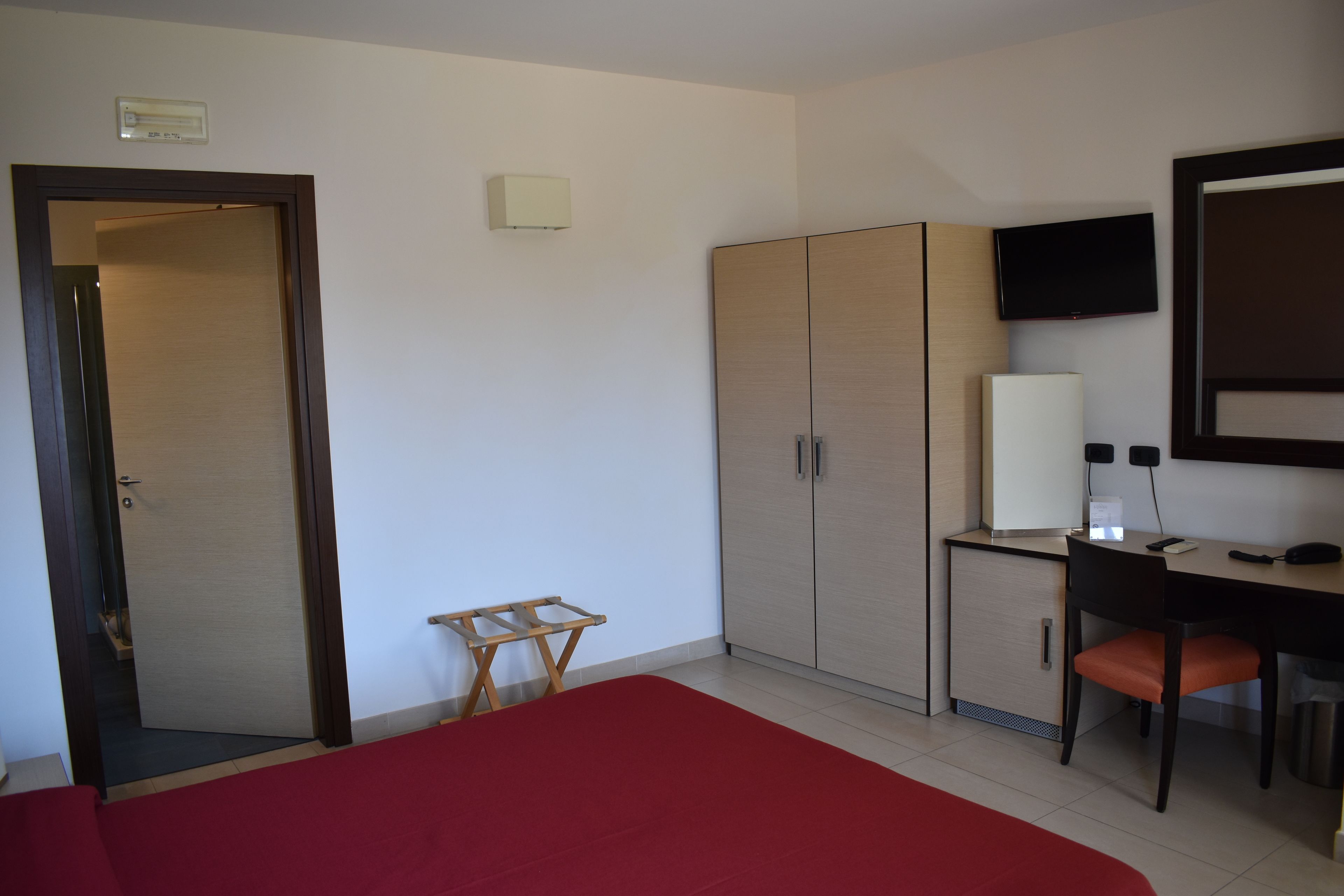 frette italian sheets, pillow-top beds, minibar, in-room safe