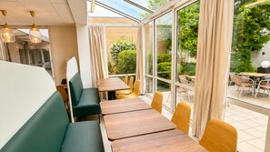Free daily buffet breakfast - ibis Styles Clermont Ferrand Sud La Pardieu (Clermont-Ferrand)
