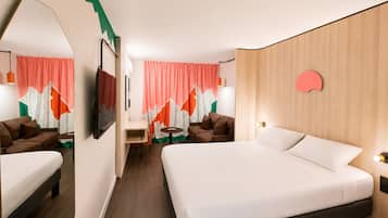 1 bedroom, premium bedding, in-room safe, desk