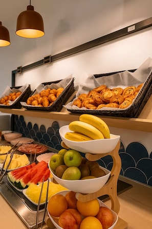 Daily buffet breakfast for a fee
