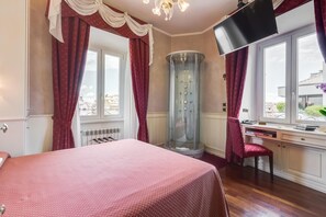 Frette Italian sheets, premium bedding, down duvets, memory-foam beds - 38 Viminale Street Deluxe (Rome)