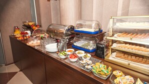 Free daily buffet breakfast - Leonardo (Skopje)