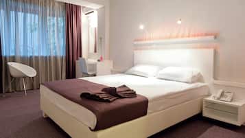 Hypo-allergenic bedding, memory foam beds, minibar, in-room safe