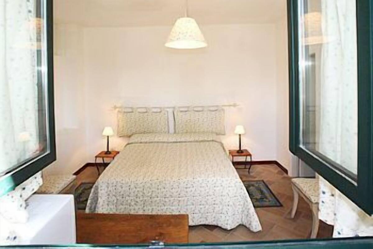 Habitación individual | Escritorio y wifi